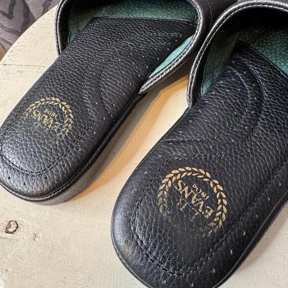 LB Evans Men’s Leather Slippers 9.5 M Black Slip On - Picture 4 of 7